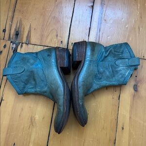 Frye Carson Pull Tab short boots